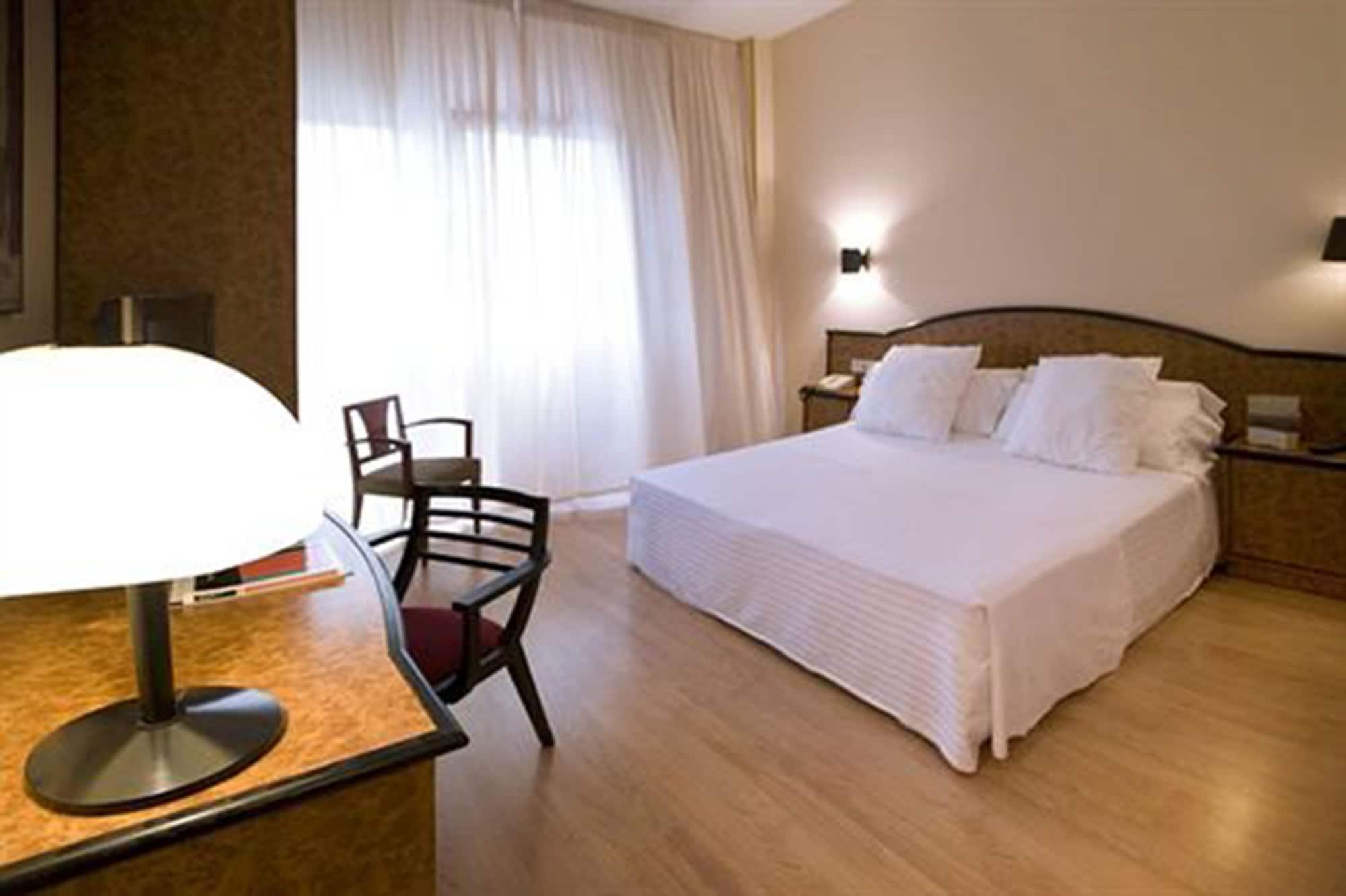 Hotel Air Penedes Vilafranca del Penedès Zewnętrze zdjęcie
