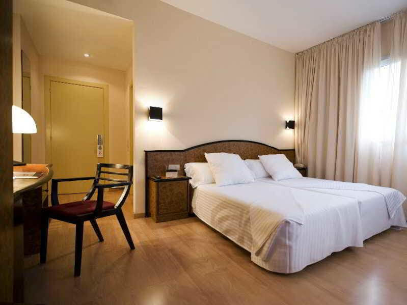 Hotel Air Penedes Vilafranca del Penedès Zewnętrze zdjęcie